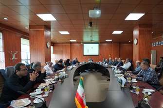 قدردانی رئیس دانشگاه علوم پزشکی تهران از تلاش‌های کادر بهداشت و درمان و تأکید بر آمادگی بحران